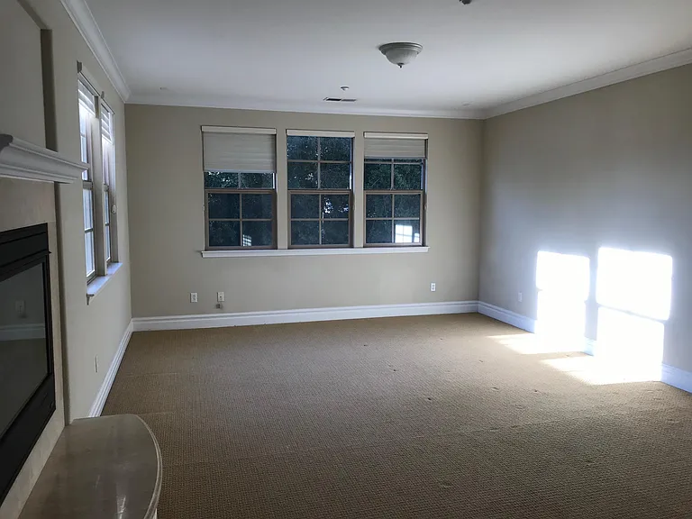 340 Mackintosh Ter — Photo 14