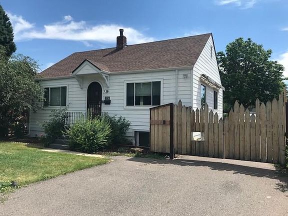 View from Ames street. The space for rent is the top half of a top/bottom duplex.