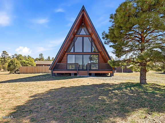 2nd image of 2281 Meadow Ln