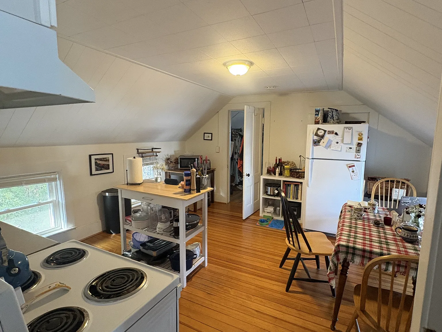 152 Russell Street - 2 — Photo 3