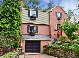 880 N Meadowcroft Ave, Pittsburgh, PA 15216
