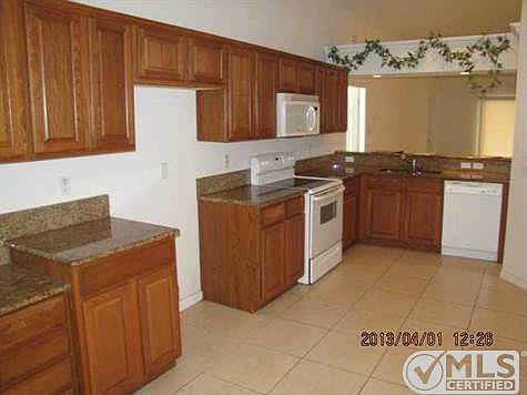2nd image of 1018 SW Majorca Ave