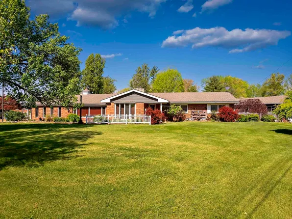 522 E Orchard Ln, Du Quoin, IL 62832