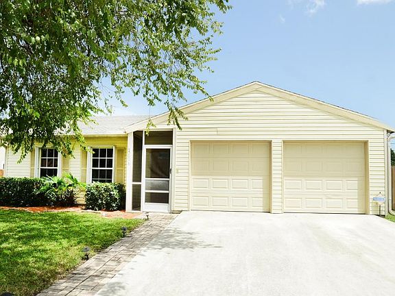 Home For Sale In Countrywood