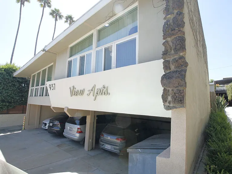 937 Hilldale Ave — Photo 9