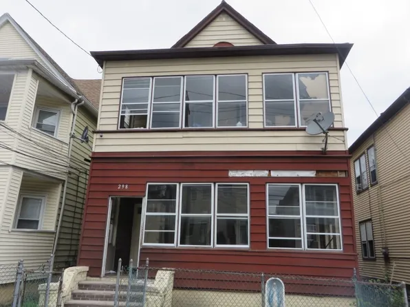 298 Madison St, Passaic, NJ 07055
