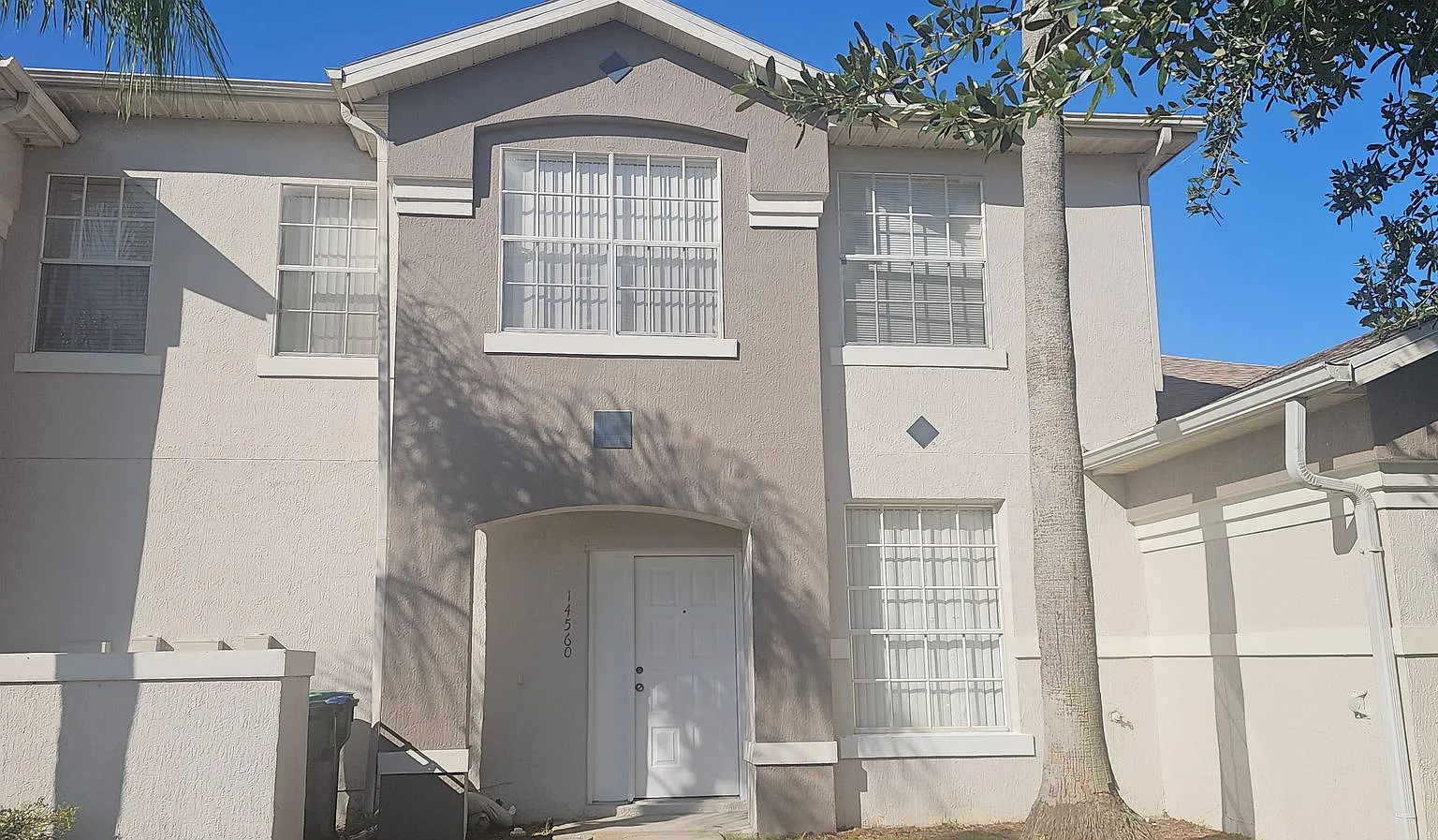 3 Bedroom / 2 Bath - 2 Story Townhouse (South Orlando) Near Airport — Photo 1