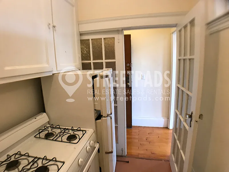 1 bed, 575 sqft, $2,600 — Photo 4