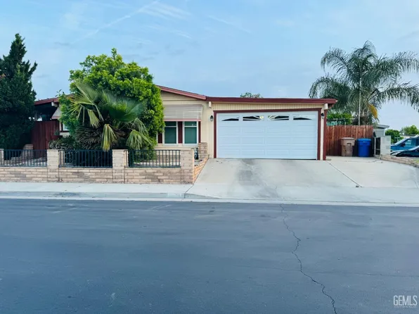 5200 Crystal Fall Ln, Bakersfield, CA 93313