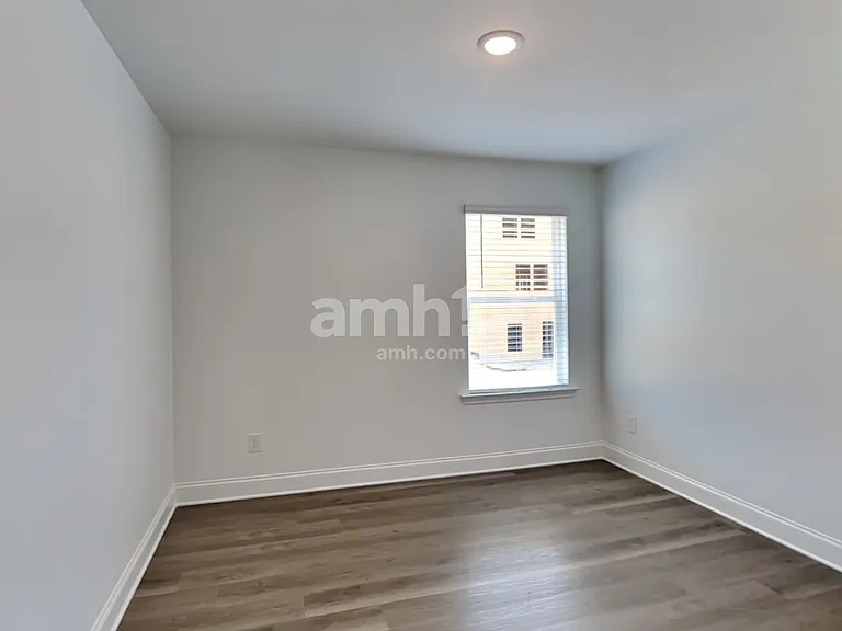 1344 Soapstone Rd — Photo 31