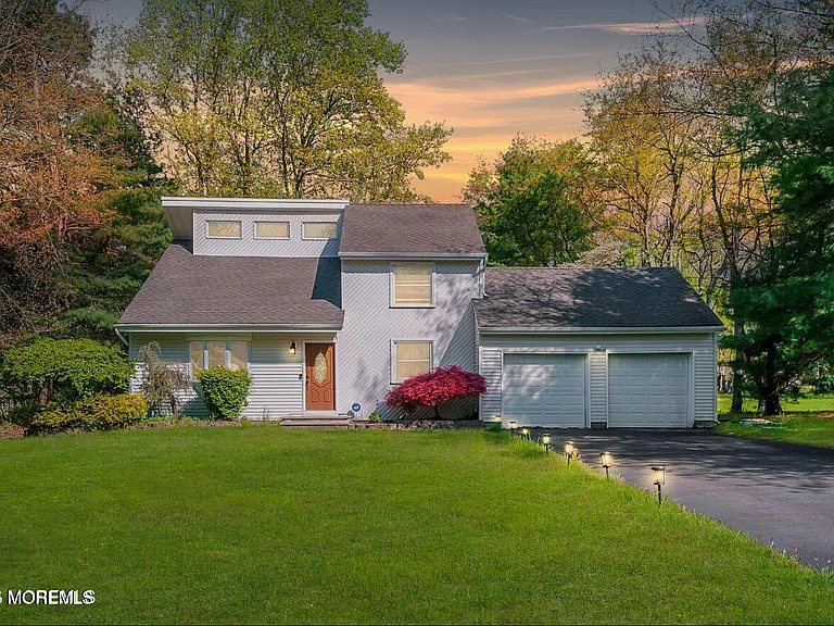 627 Eltone Rd — Photo 3