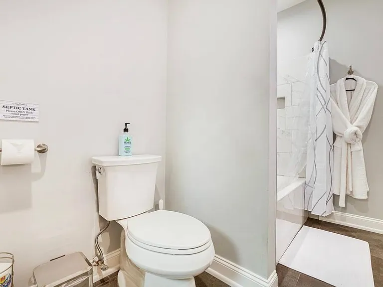 37 Pinecrest Dr #A — Photo 13