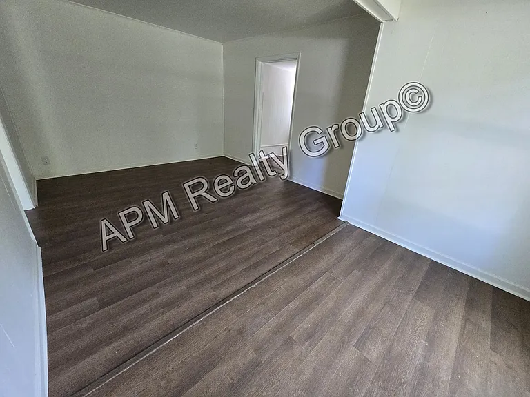27 Bethune Ct — Photo 9