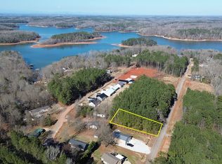 107 Robinhood Rd, Townville, SC 29689