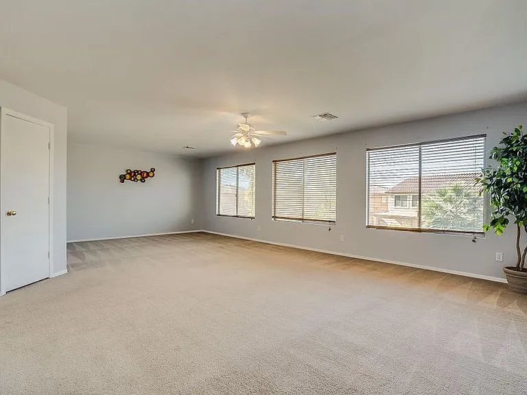 3116 W Pleasant Ln — Photo 15