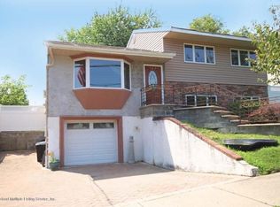 465 Lighthouse Ave, Staten Island, NY 10306