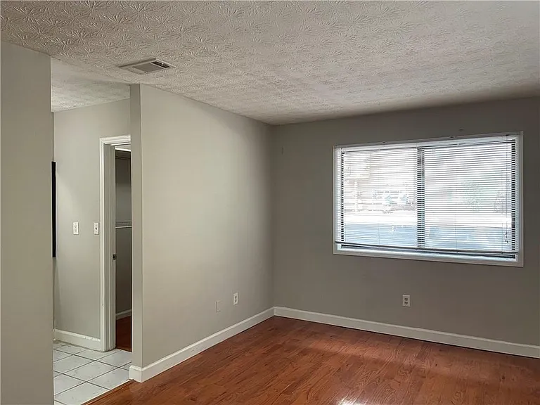 906 Parkaire Xing #906 — Photo 24