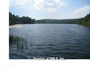 24 Darrows Rdg, East Lyme, CT 06333