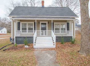 303 Barton St, Easley, SC 29640