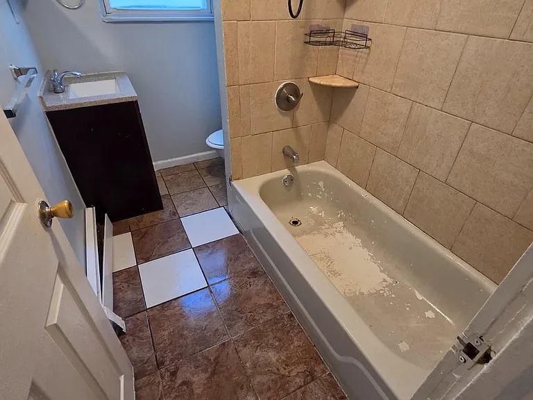 157 Hobson St #1A — Photo 8