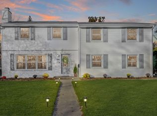 305 Tamarack Ave, Naperville, IL