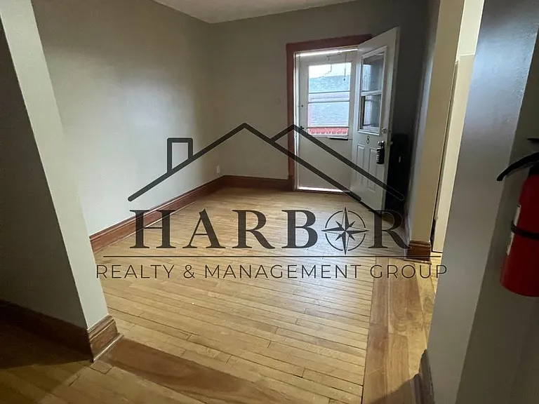 24 W Main St #8 — Photo 8