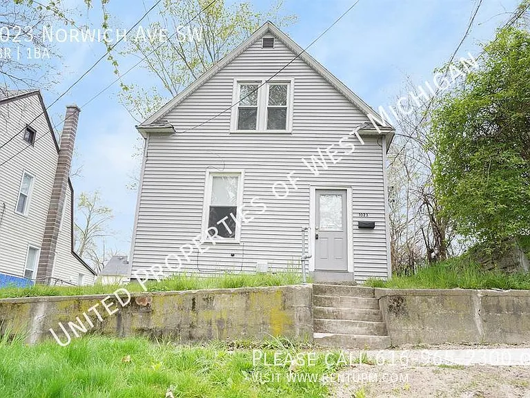 1023 Norwich Ave SW — Photo 2