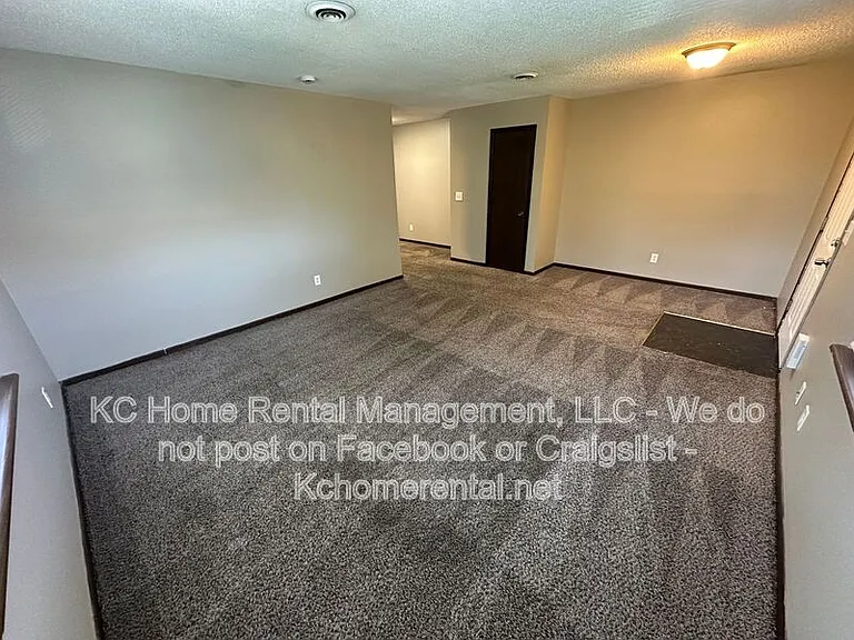 6333 N Wyandotte St — Photo 9