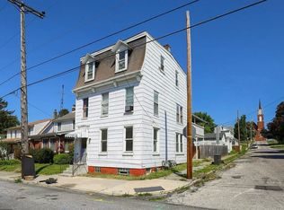 1065 E King St FL 2, York, PA 17403