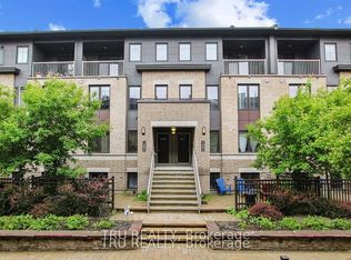 122 Lindenshade Dr #19, Ottawa, ON K2J 5R5