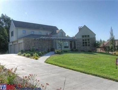 3rd image of 851 Capitola Dr