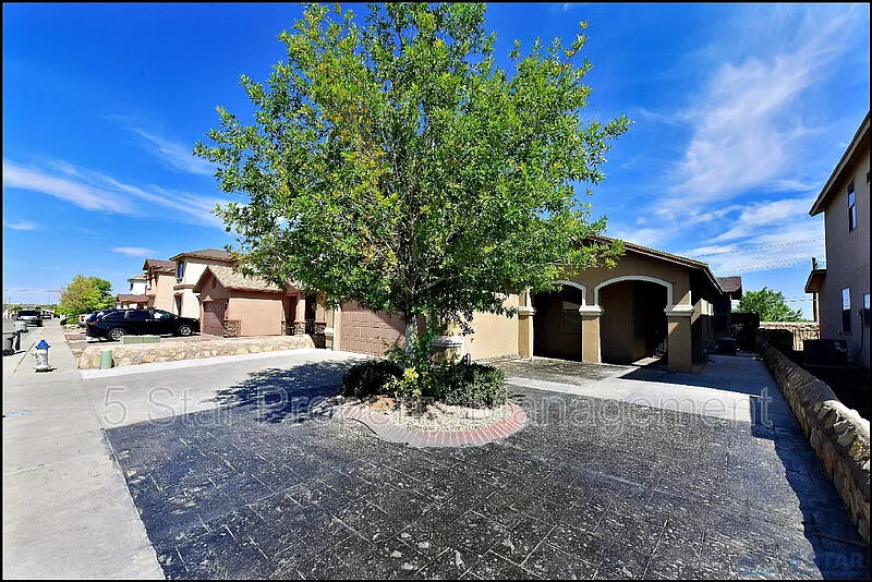 12569 Wolf Berry Dr
