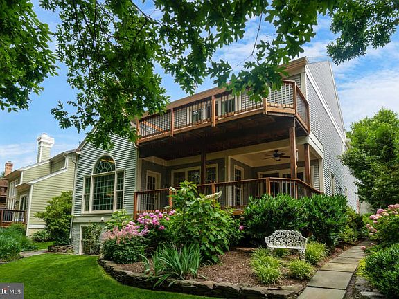 3rd image of 3817 Parkland Dr