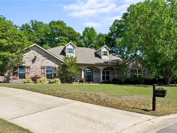 11994 Aspenwood Dr, Moundville, AL 35474