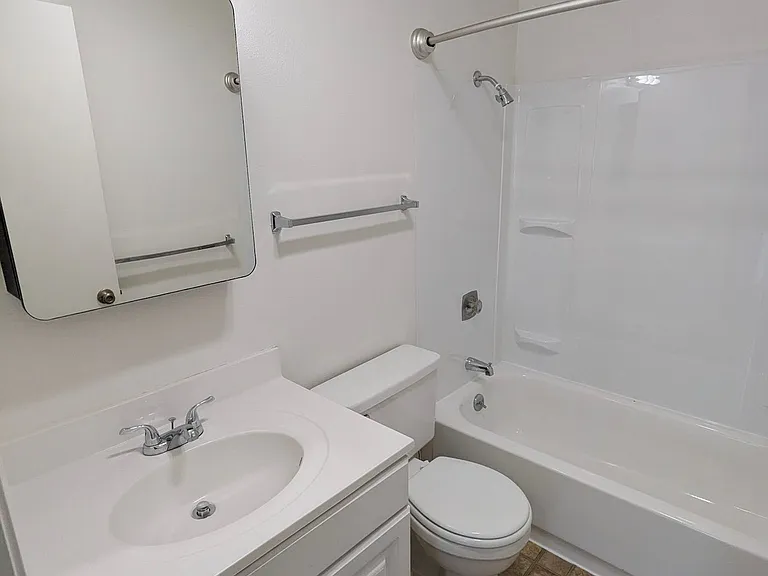 Apartment Complex ~ Murphy Manor — Photo 8