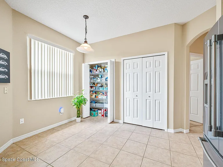 1749 Tullagee Ave — Photo 14
