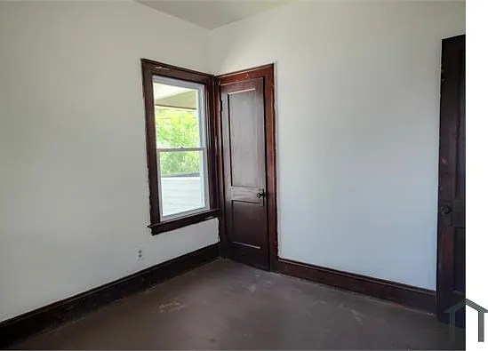 2824 Saratoga Ave #UP — Photo 8
