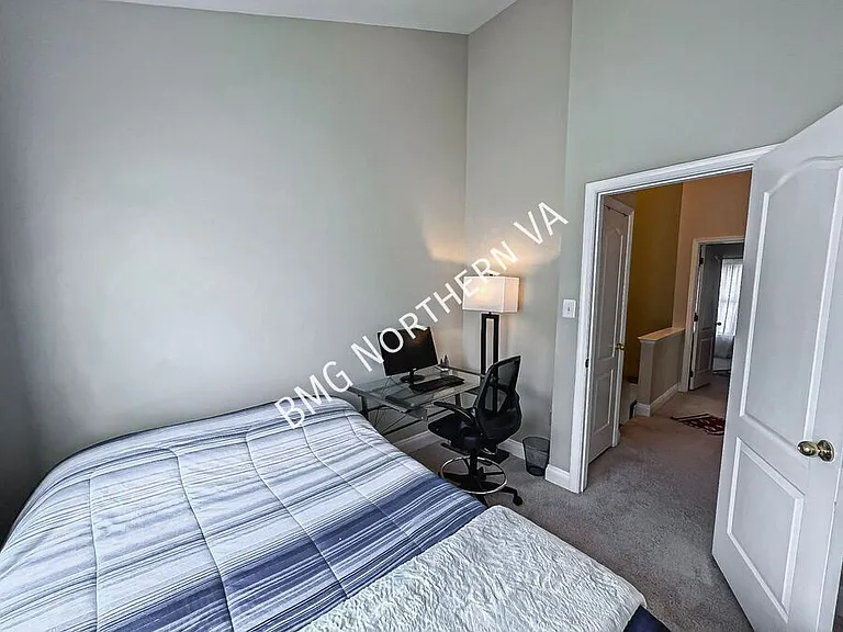 110 Cahill Dr — Photo 18