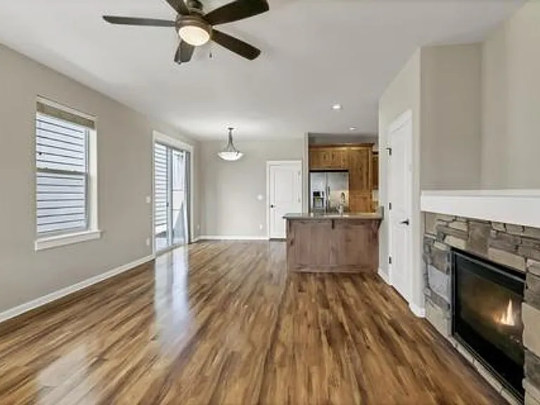 20774 NE Sierra Dr — Photo 2