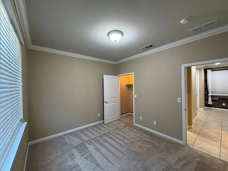 7437 Bloomsbury Way — Photo 6