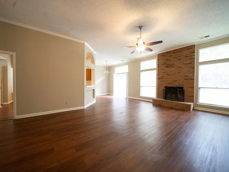 8219 Brynmar Dr — Photo 5