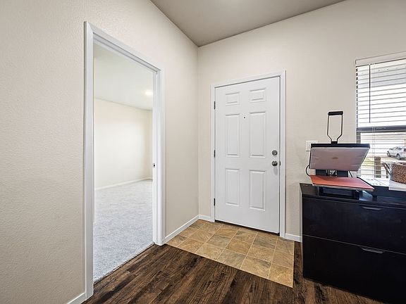 5th image of 705 NW 70th Ave