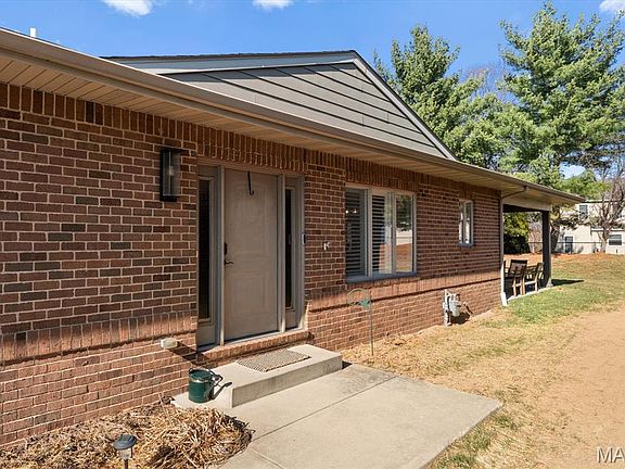 3rd image of 1841 Carrington Way