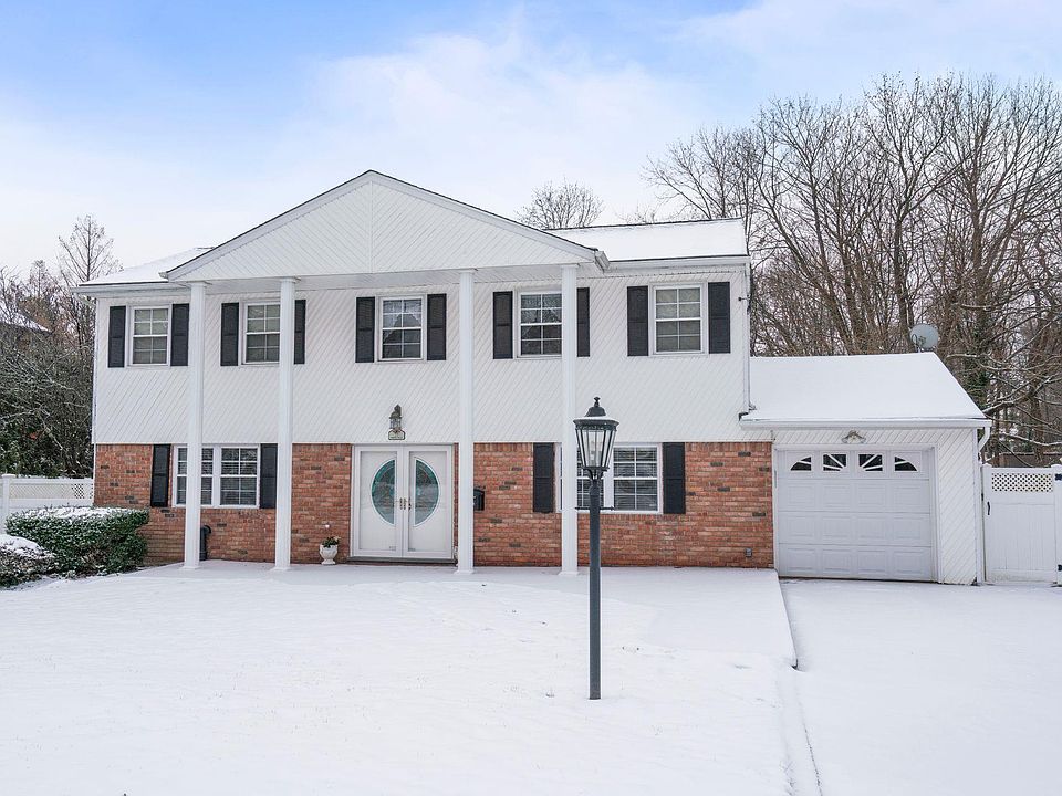 1st image of 77 Porter Place