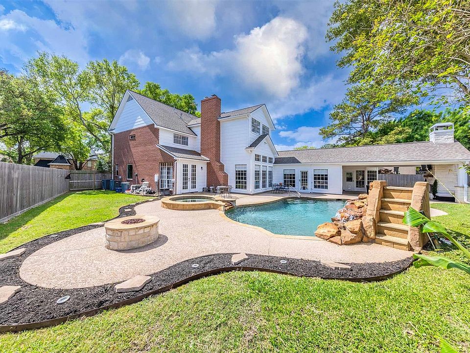 1st image of 20414 Chateau Bend Dr
