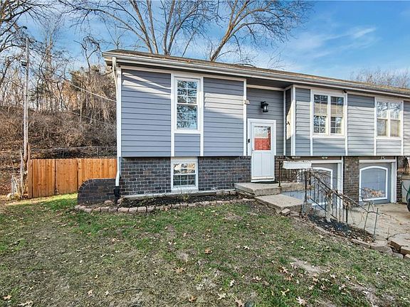 3rd image of 5822 NW Walnut Ct