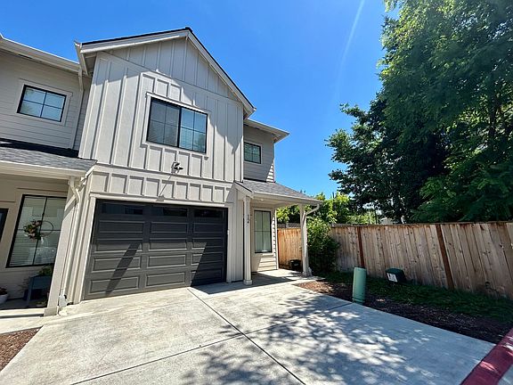 2nd image of 11015 NE 26th St #12