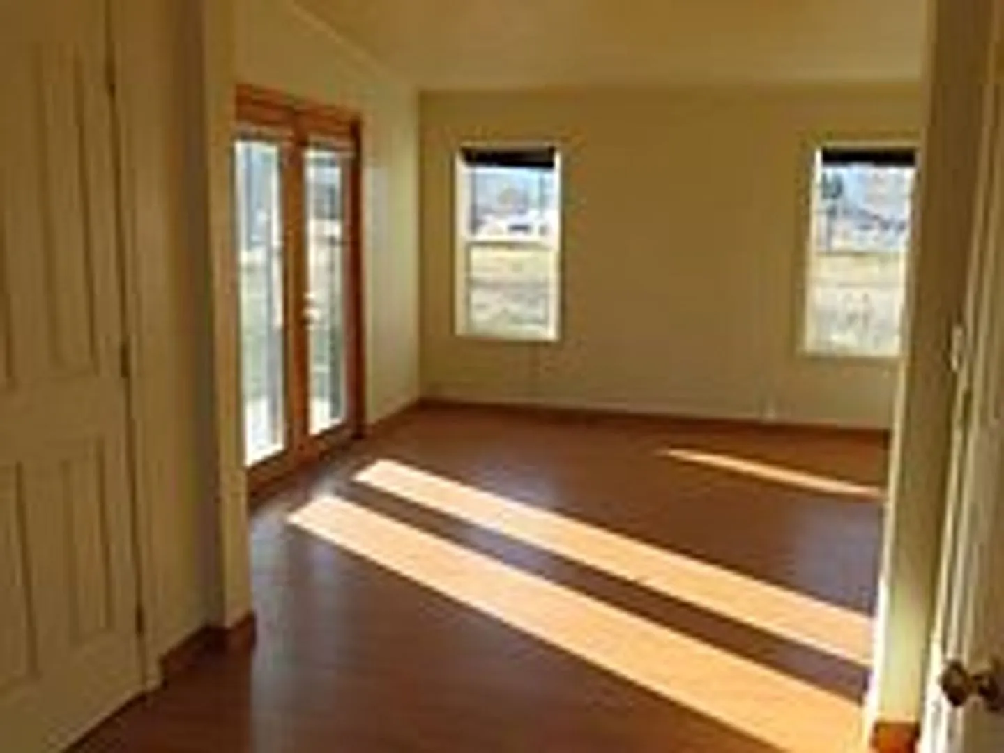3 Bed, 2 Bath Hamilton Home on an acre! — Photo 3