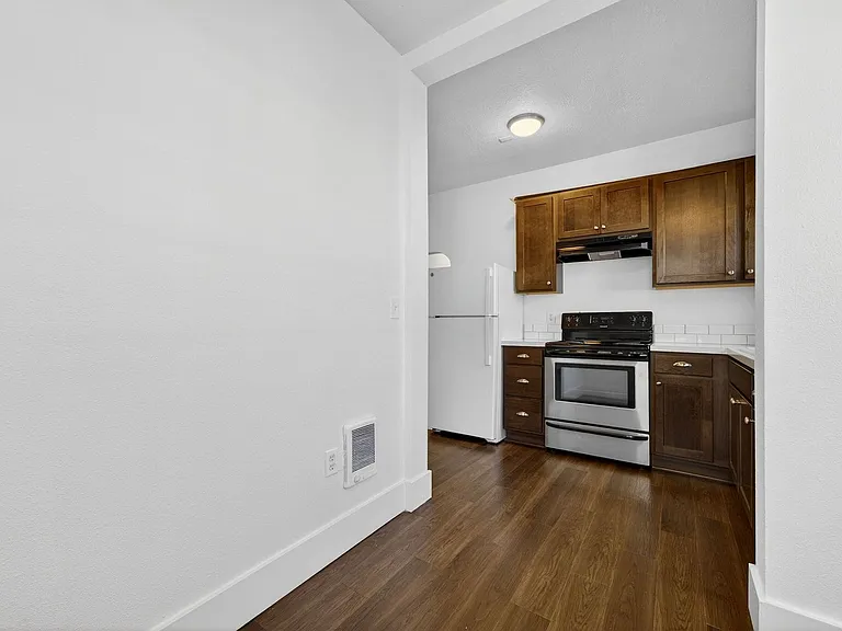 5114 N Williams Ave — Photo 3