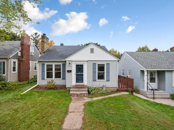 1463 Saint Albans St N, Saint Paul, MN 55117